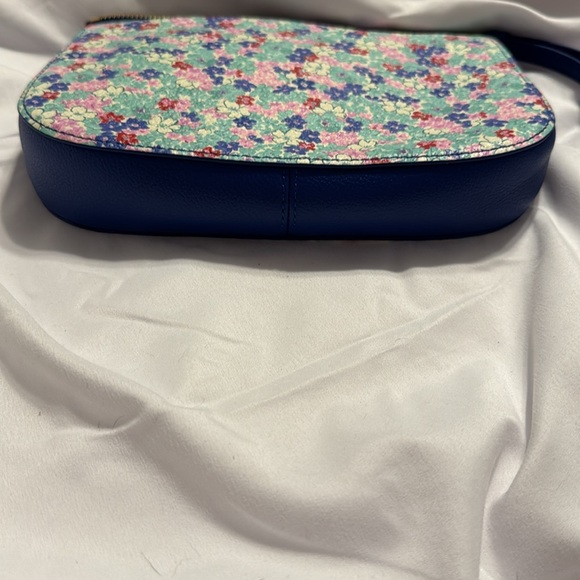 Talbots Wristlet - Picture 5 of 5